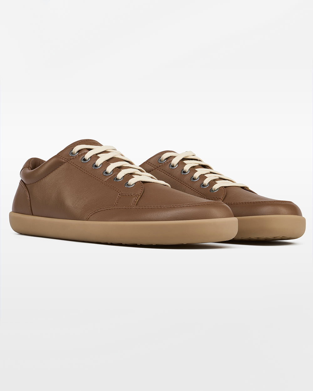 Splay Freestyle Leather Chestnut barefoot shoes — leather low-top lace-up sneaker, pair in an angled three-quarter view from the front