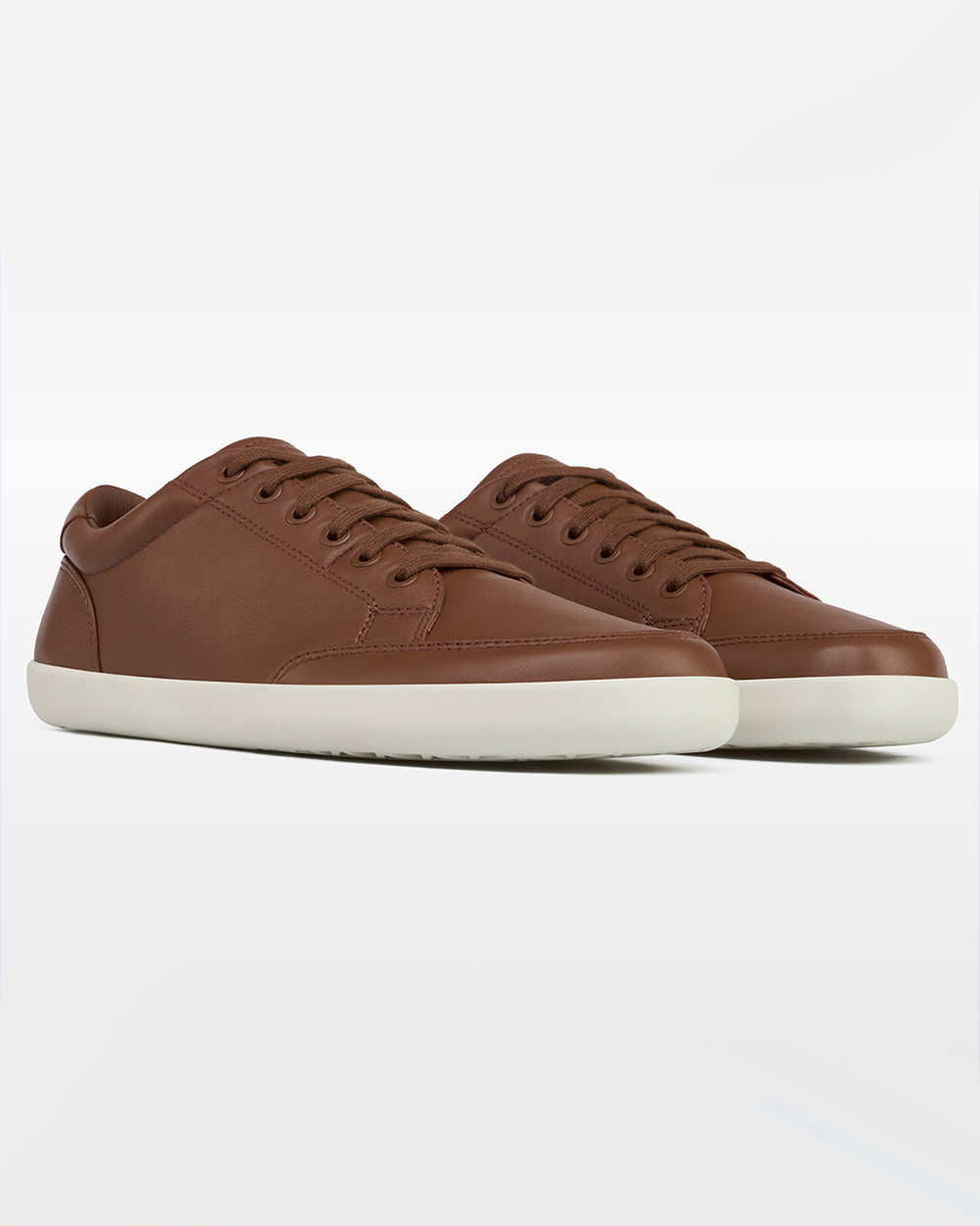 Splay Freestyle Leather Oak barefoot shoes — leather low-top lace-up sneaker, pair in an angled three-quarter view from the front