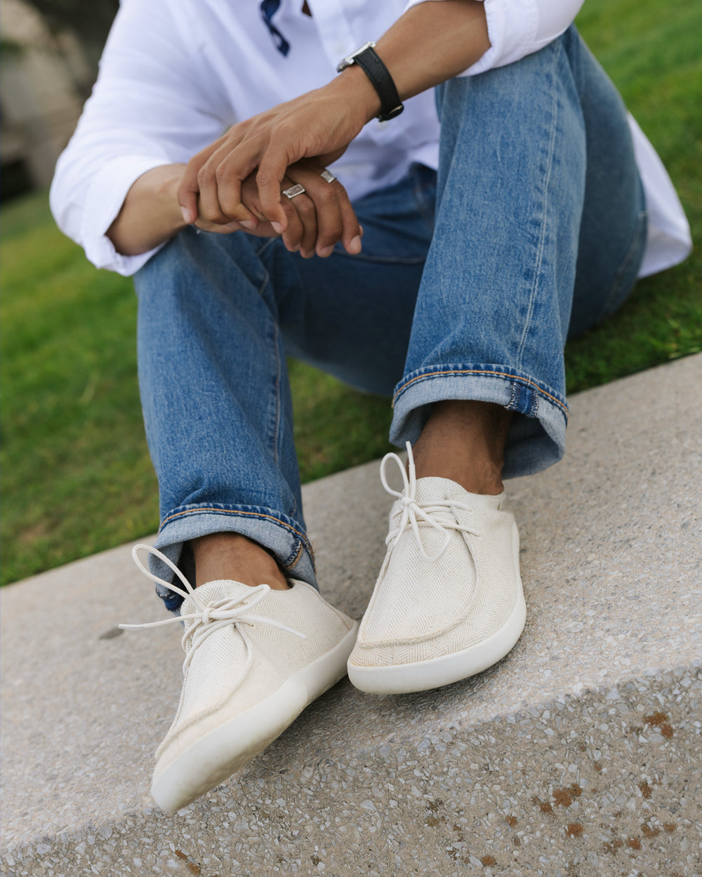 Splay Weekender Sandbar hemp barefoot shoes — hemp moc-toe shoe with laces, lifestyle photo, the shoes shown in use outdoors