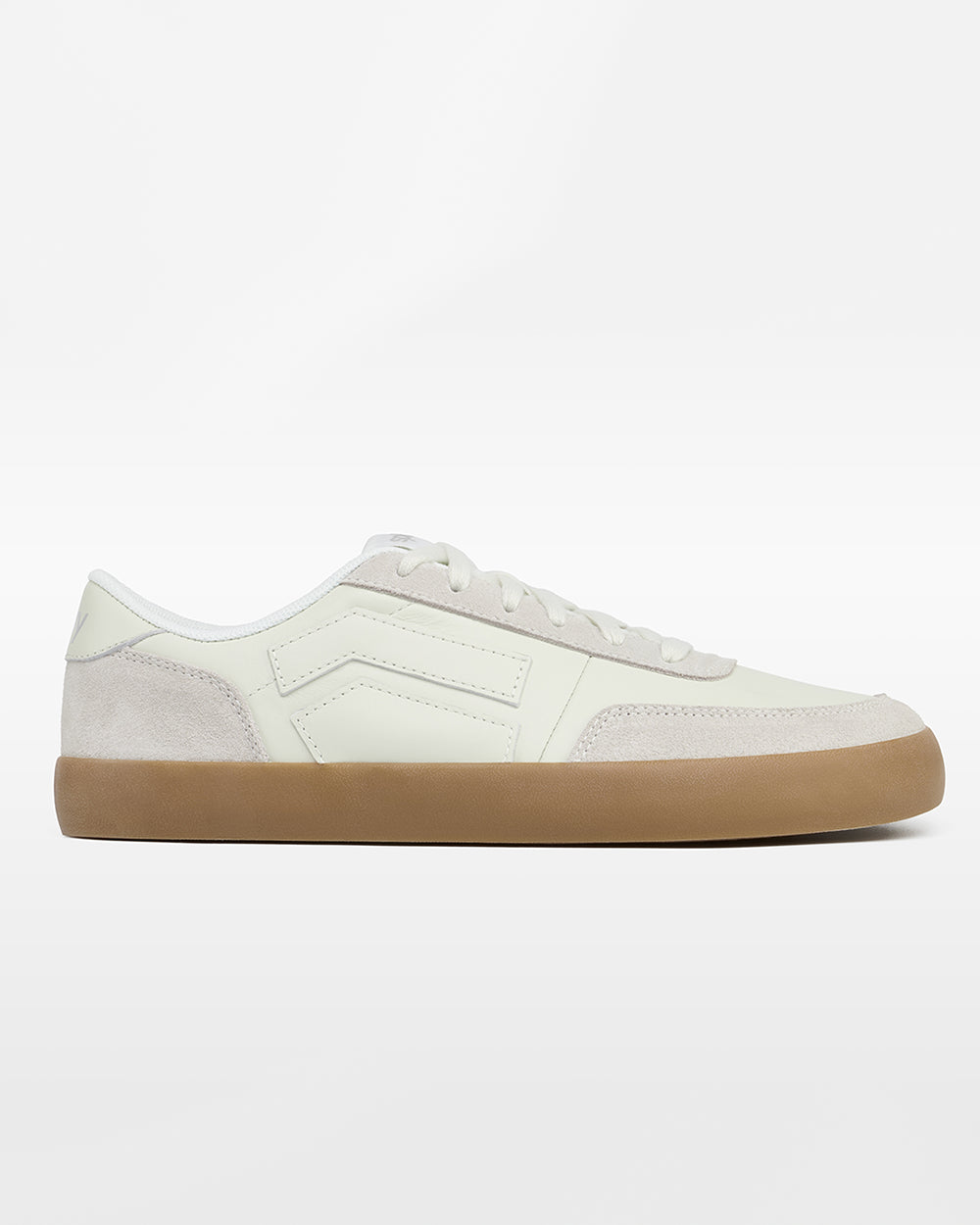 Splay 101 Whiteboard '26 barefoot shoes — low-top court sneaker with a side stripe and gum sole, single shoe in left-side profile